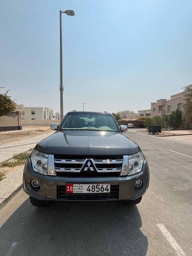 2012 Mitsubishi Pajero