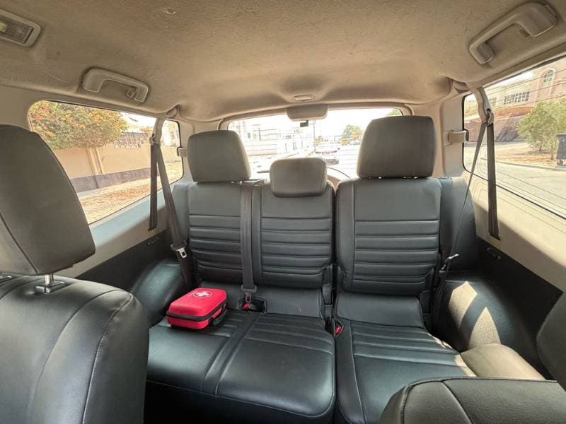 2012 Mitsubishi Pajero thumbnail 4