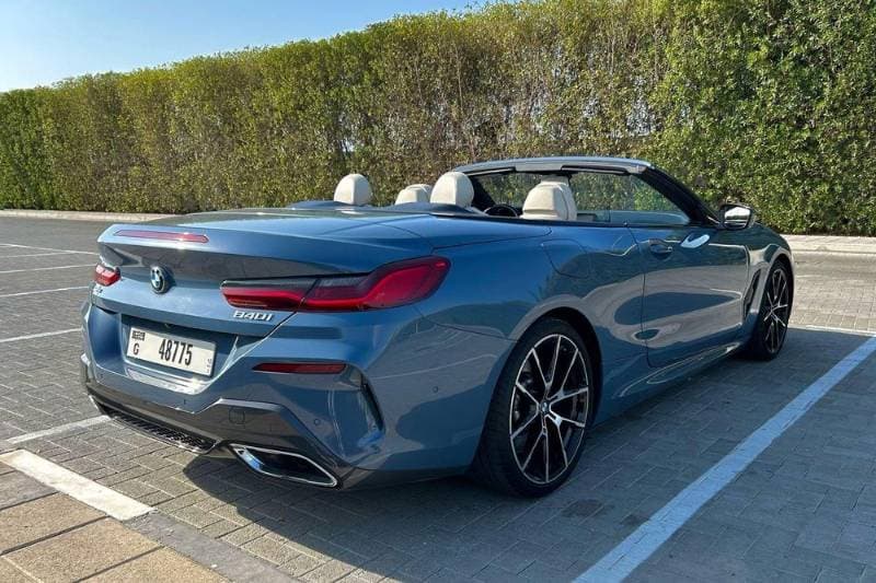 2022 BMW 8 Series Convertible thumbnail 2