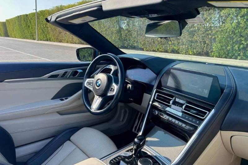 2022 BMW 8 Series Convertible thumbnail 5