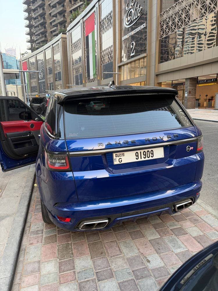 2018 Land Rover Range Rover Sport thumbnail 4