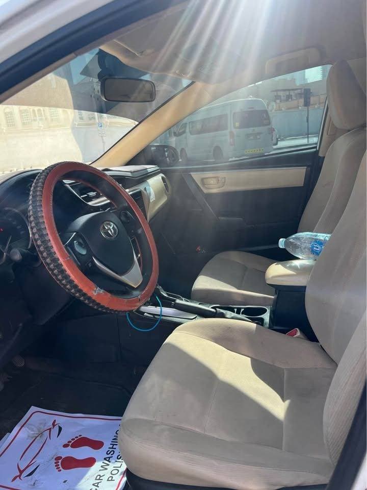 2018 Toyota Corolla thumbnail 8