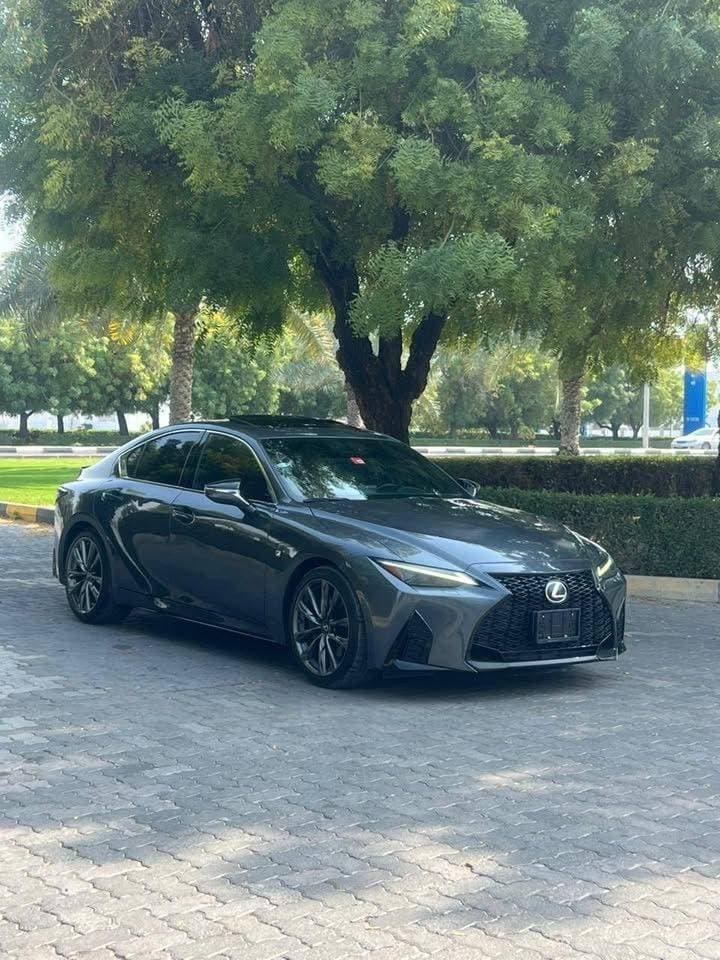 2021 Lexus IS thumbnail 3
