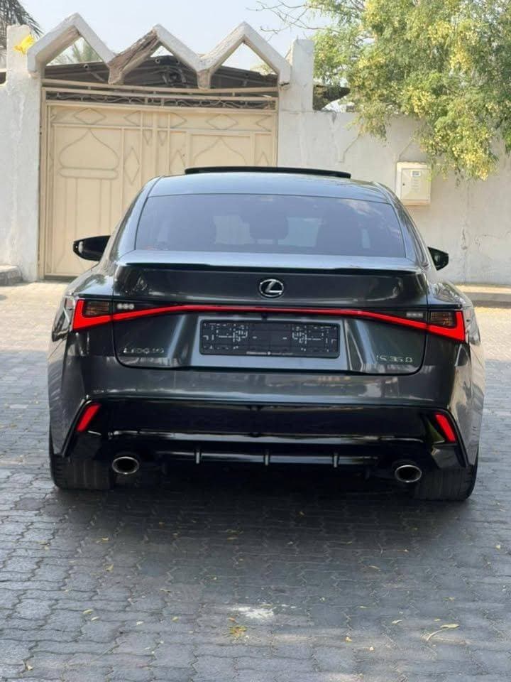 2021 Lexus IS thumbnail 6