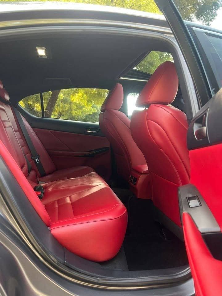 2021 Lexus IS thumbnail 8