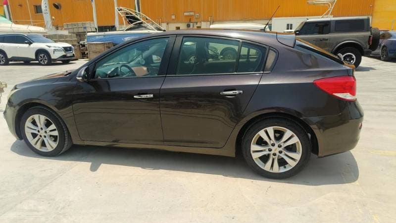 2017 Chevrolet Cruze thumbnail 3