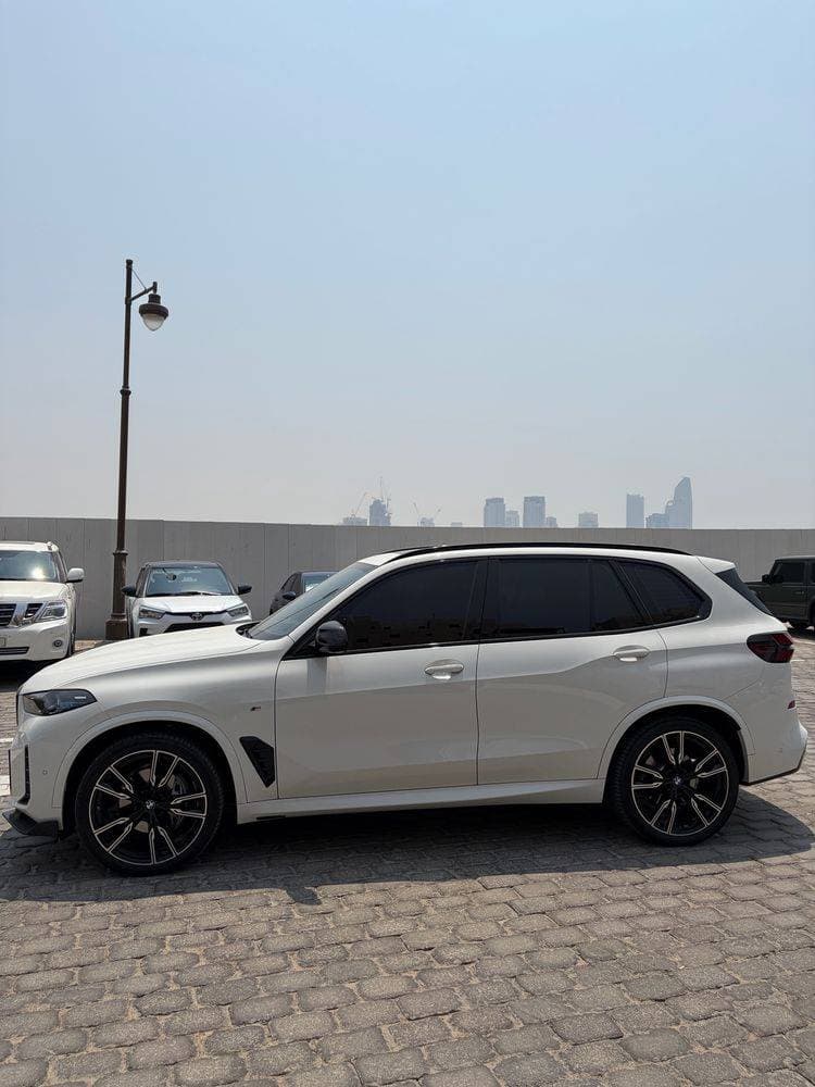2025 BMW X5 thumbnail 3
