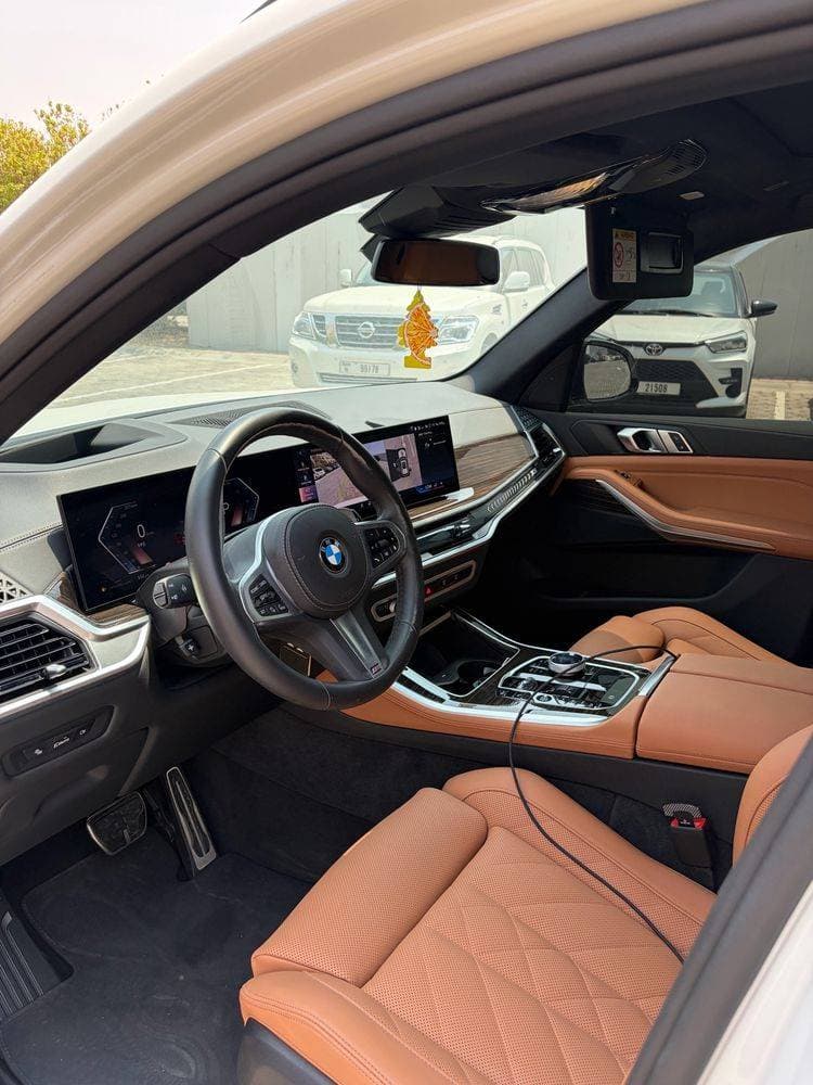 2025 BMW X5 thumbnail 4