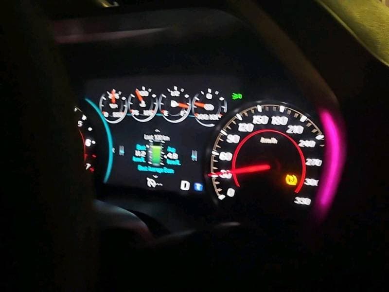 2018 Chevrolet Camaro Coupe thumbnail 4