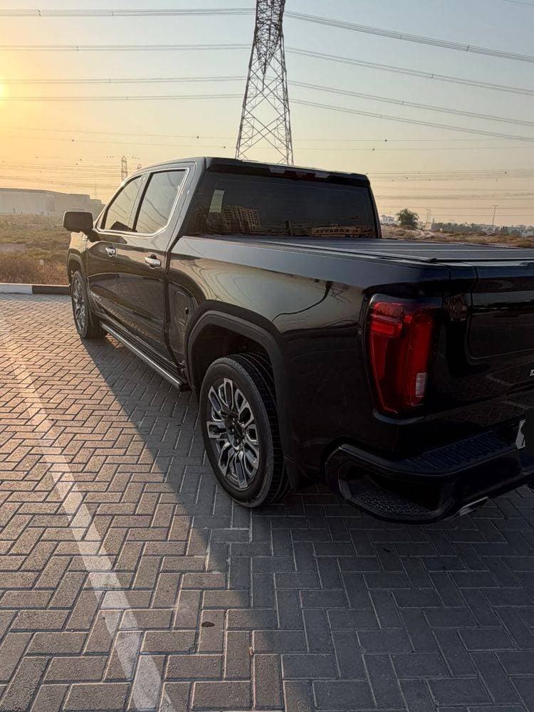 2024 GMC Sierra Denali thumbnail 3