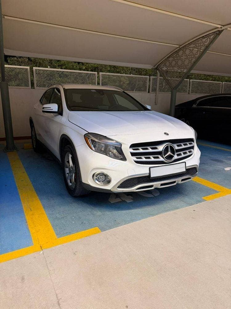 2019 Mercedes-Benz GLA thumbnail 4