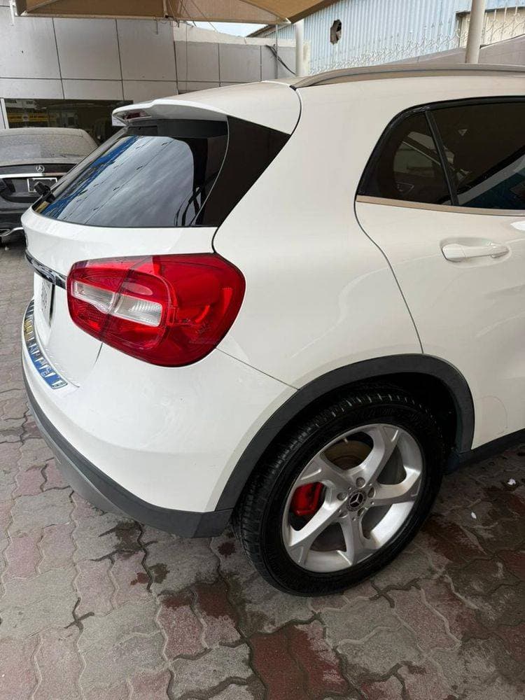 2019 Mercedes-Benz GLA thumbnail 3