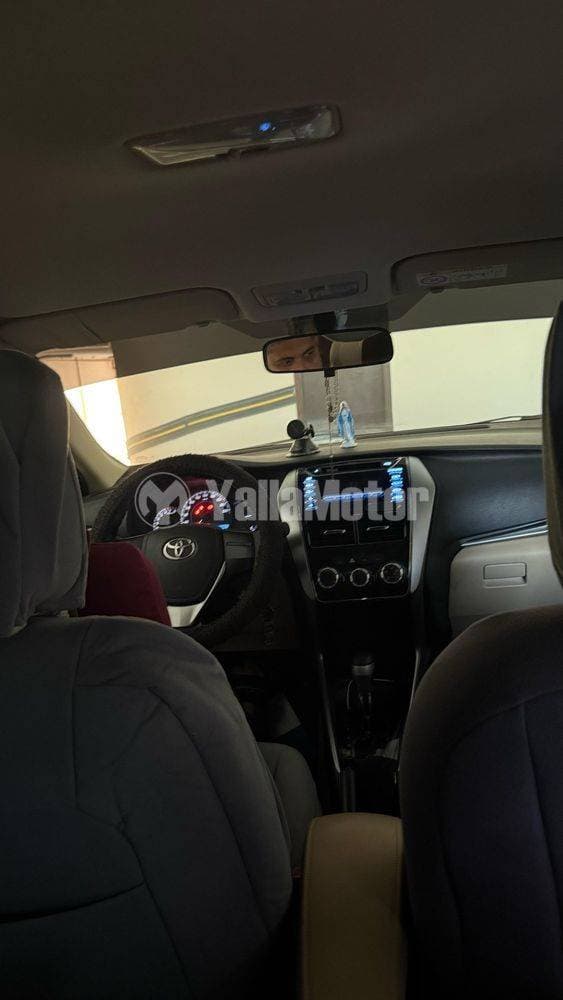 2019 Toyota Yaris thumbnail 3