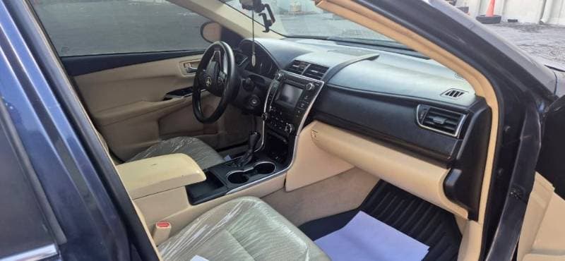 2017 Toyota Camry thumbnail 5