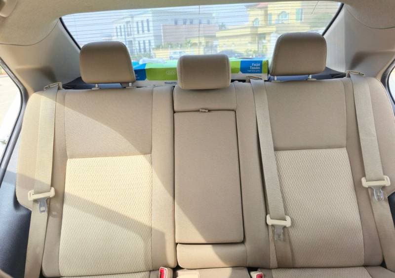 2015 Toyota Corolla thumbnail 2