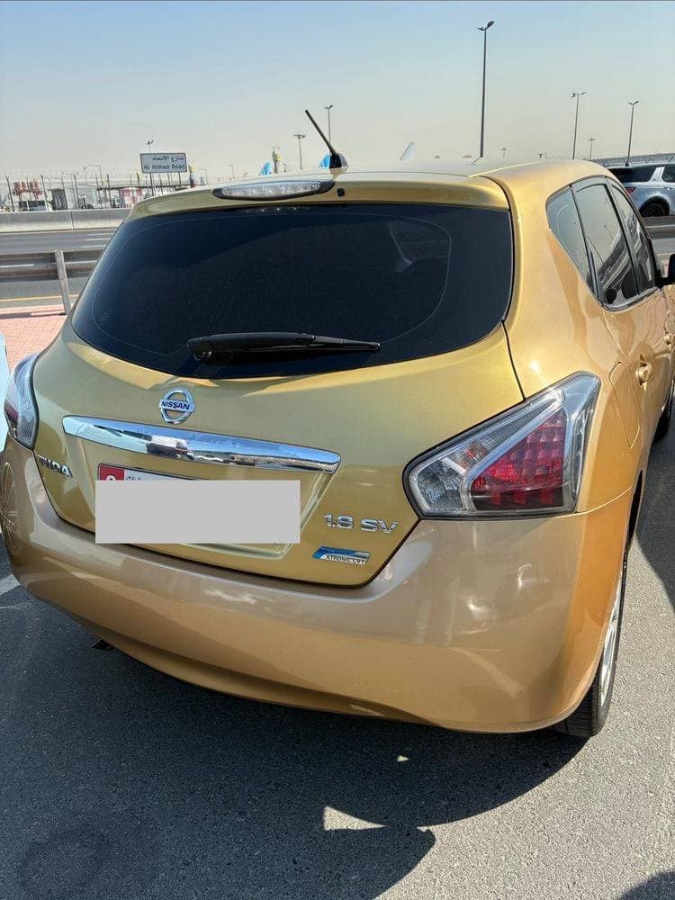 2015 Nissan Tiida thumbnail 3