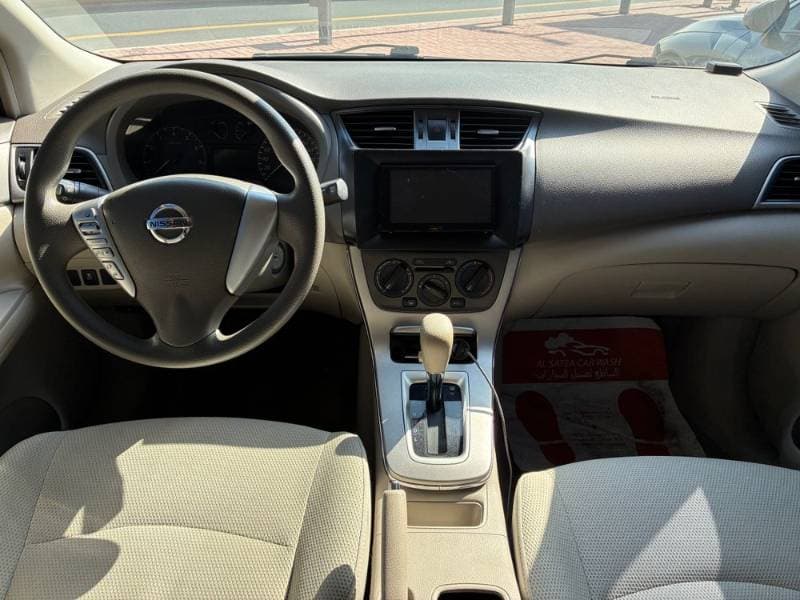 2015 Nissan Tiida thumbnail 4