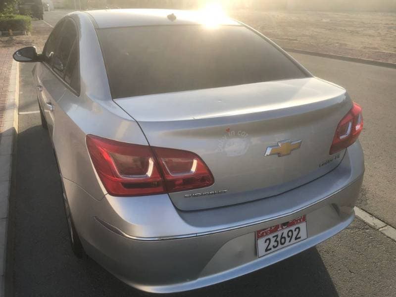 2016 Chevrolet Cruze thumbnail 3