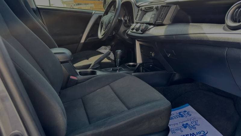 2018 Toyota Rav4 thumbnail 4