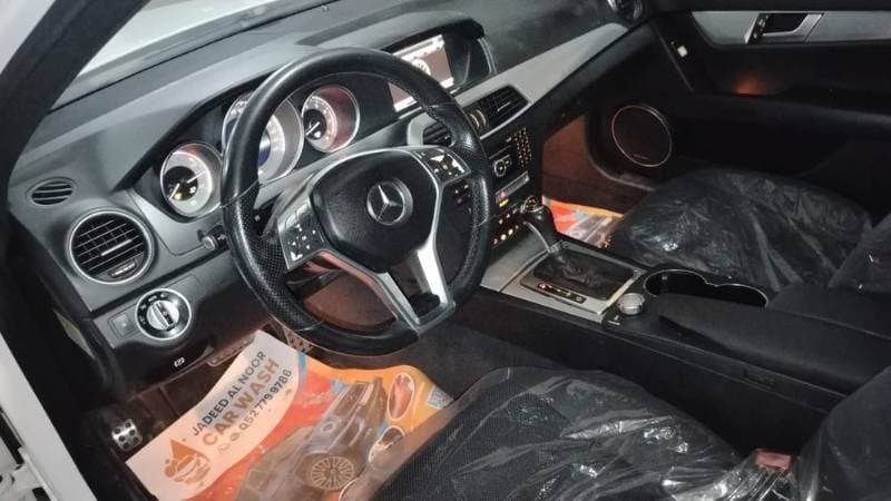 2013 Mercedes-Benz C-Class thumbnail 4