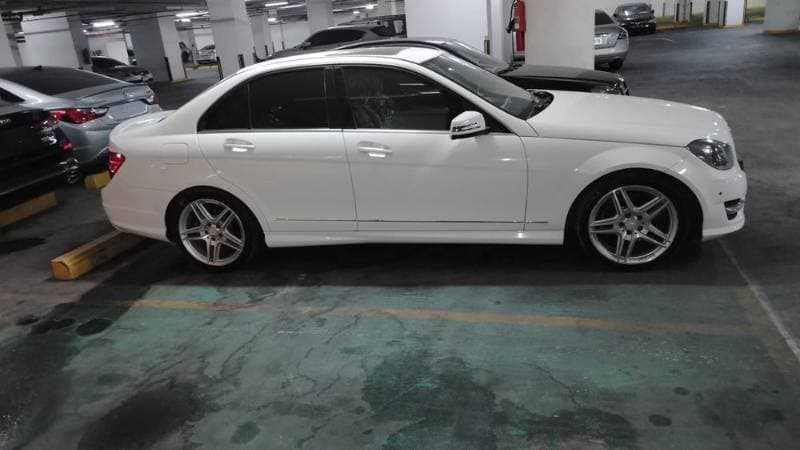 2013 Mercedes-Benz C-Class thumbnail 3