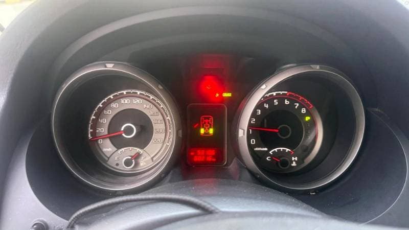 2020 Mitsubishi Pajero thumbnail 2