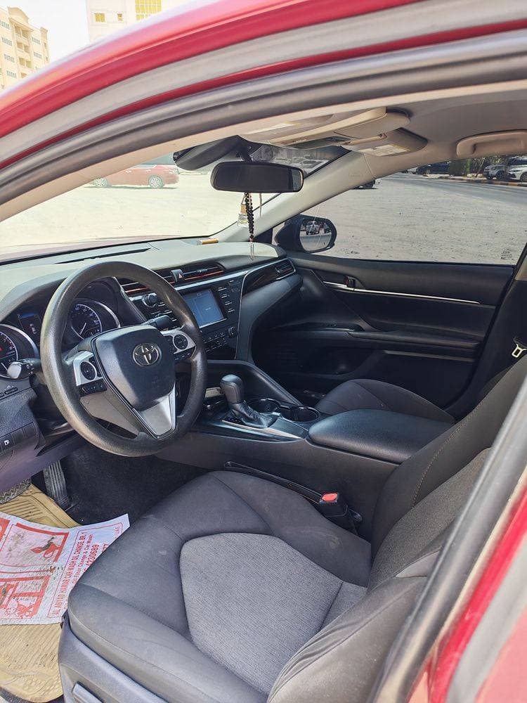 2018 Toyota Camry thumbnail 3