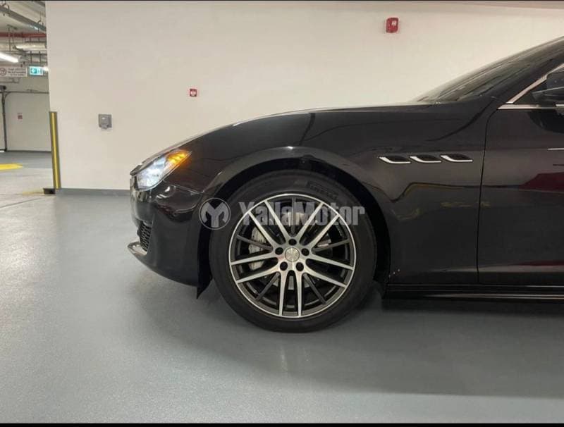 2020 Maserati Ghibli thumbnail 3
