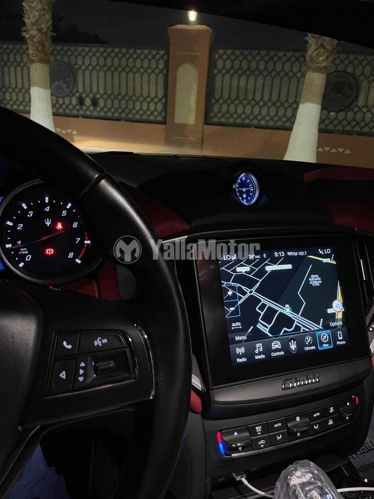 2020 Maserati Ghibli thumbnail 4