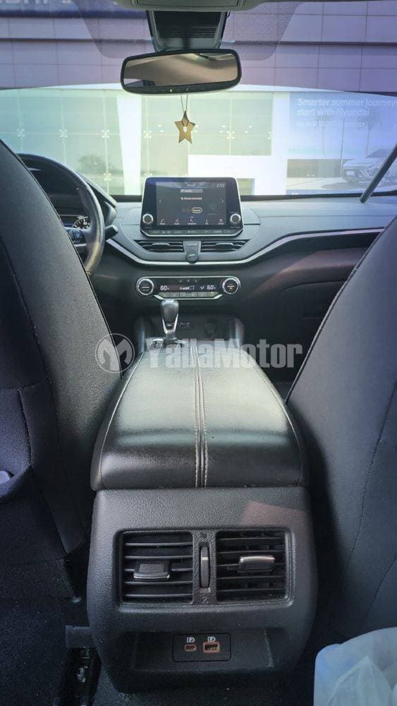 2019 Nissan Altima thumbnail 6