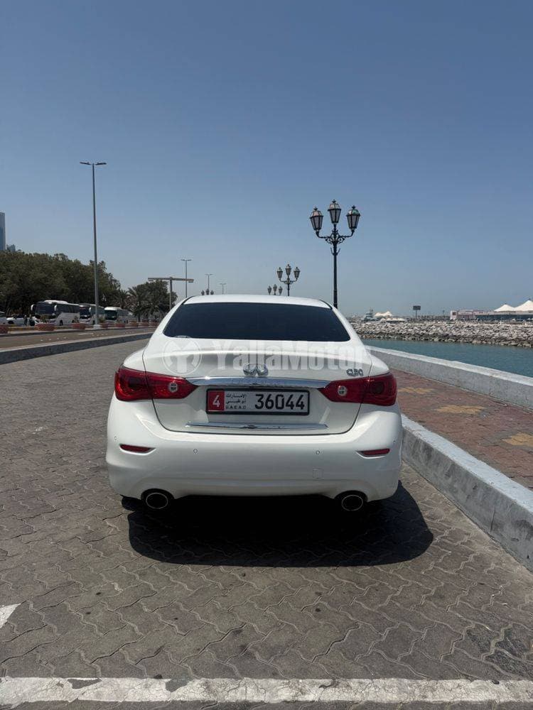2016 Infiniti Q50 thumbnail 5
