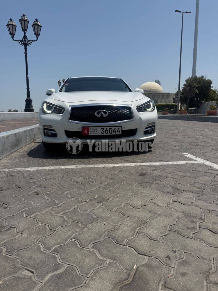 2016 Infiniti Q50 thumbnail 3