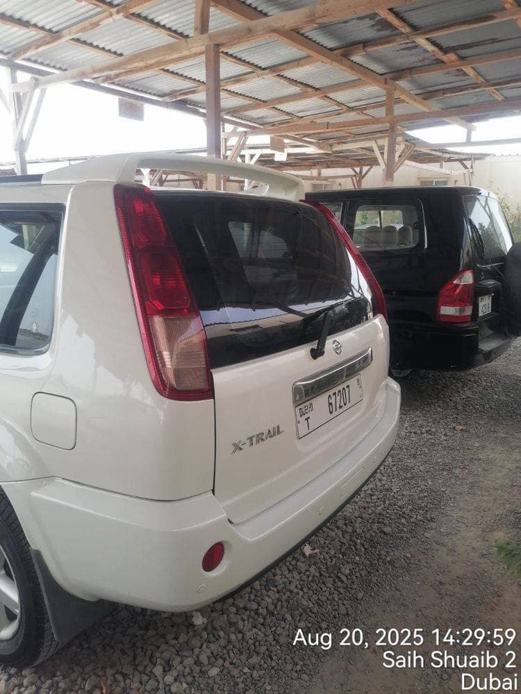 2010 Nissan X-Trail thumbnail 2