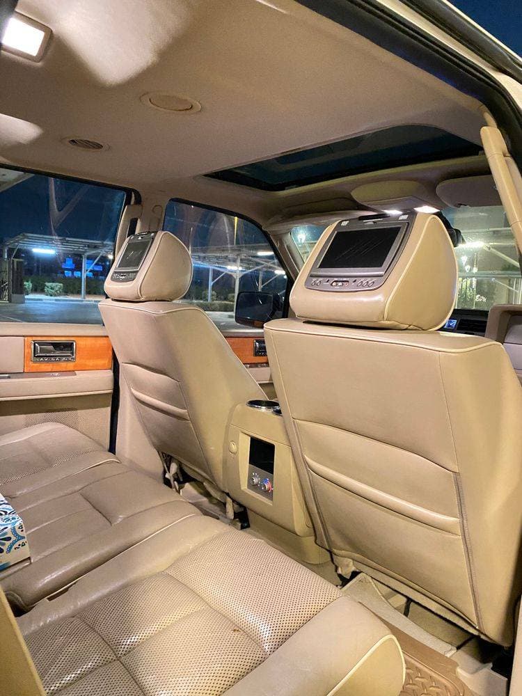 2009 Lincoln Navigator thumbnail 3