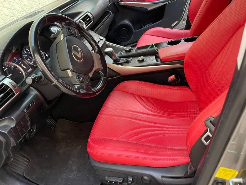 2015 Lexus IS thumbnail 3