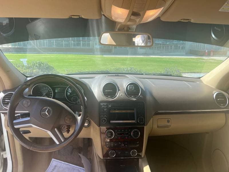 2009 Mercedes-Benz GL-Class thumbnail 2