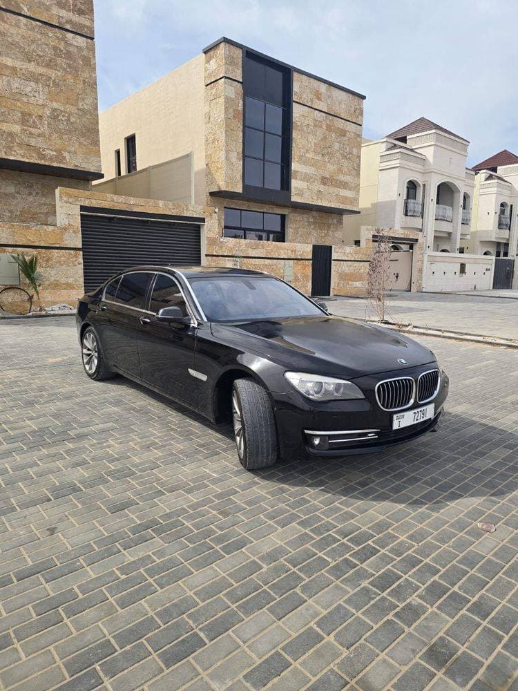 2015 BMW 7 Series thumbnail 2