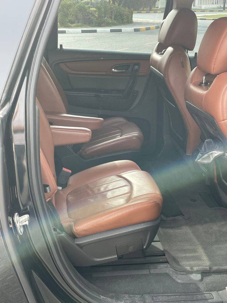 2016 Chevrolet Traverse thumbnail 4