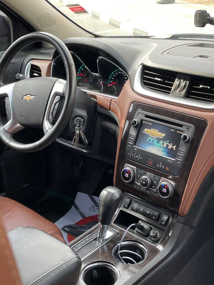 2016 Chevrolet Traverse thumbnail 3