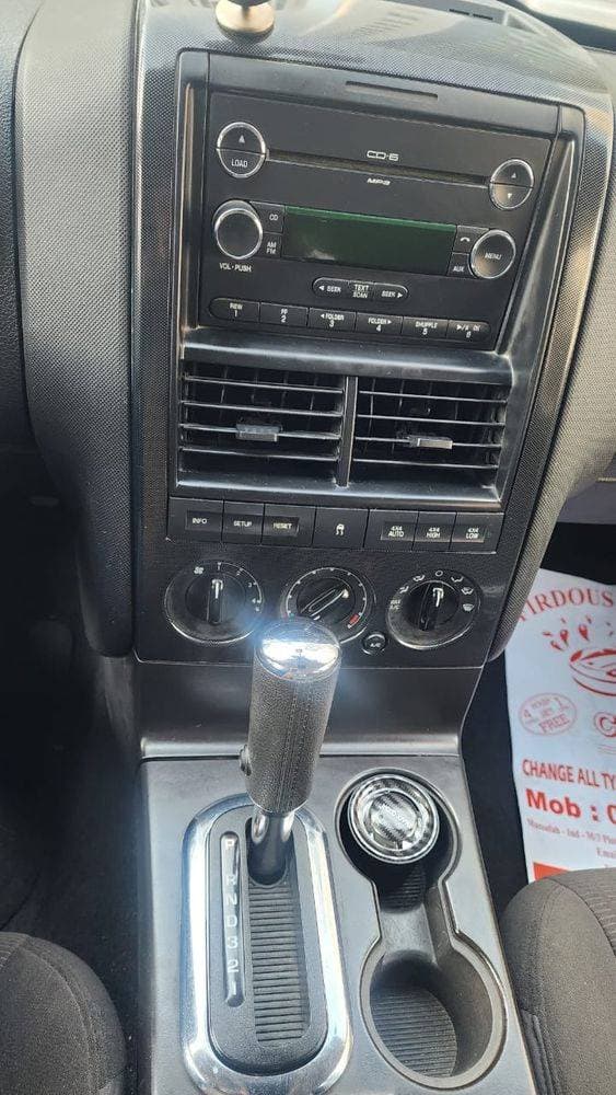2010 Ford Explorer thumbnail 4