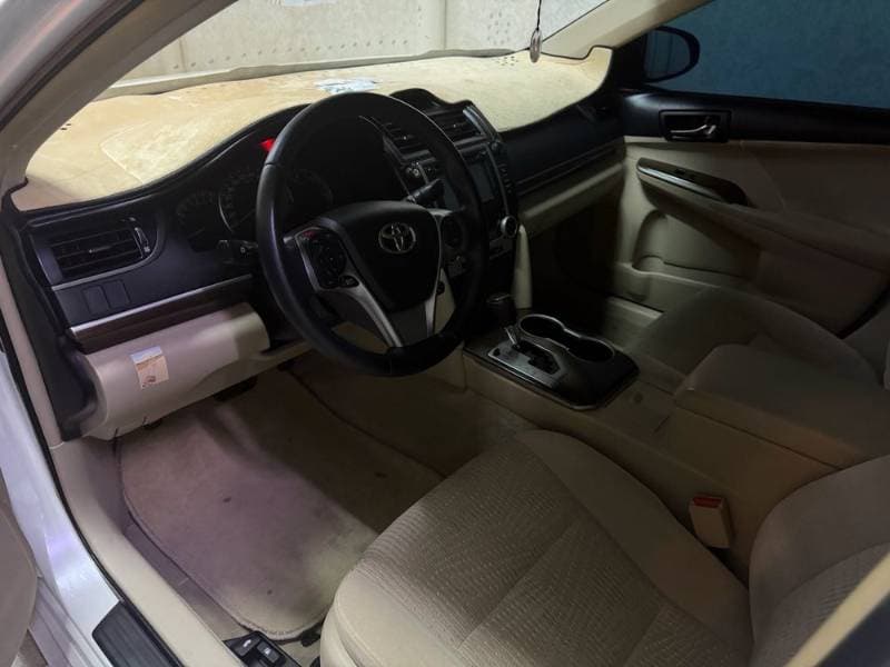 2014 Toyota Camry thumbnail 3