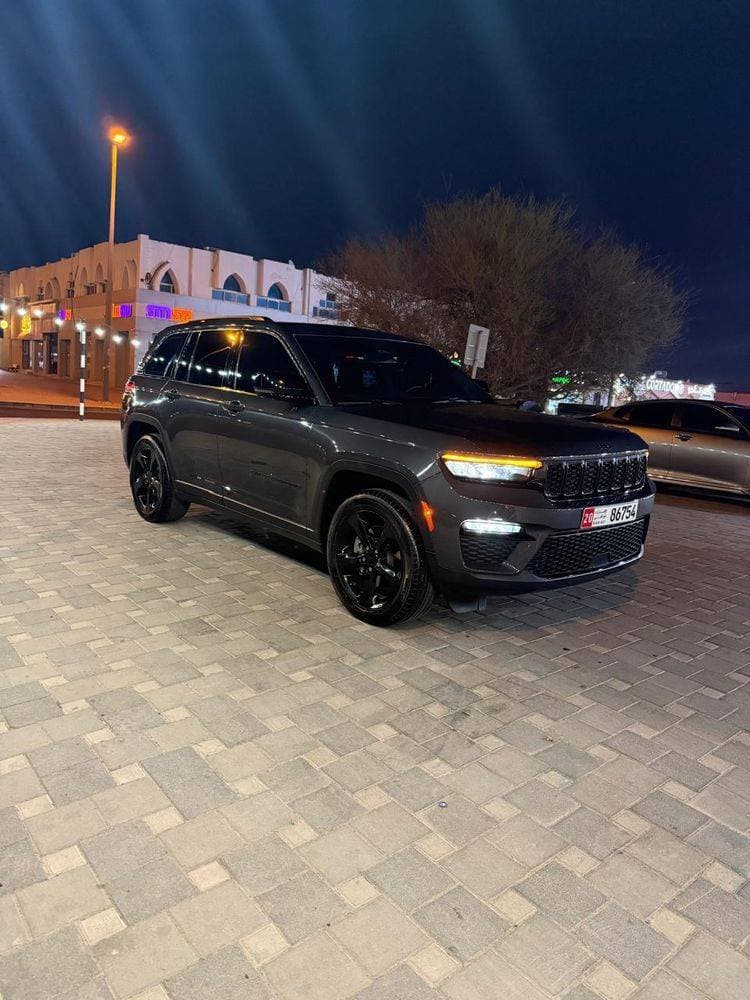 2024 Jeep Grand Cherokee thumbnail 3