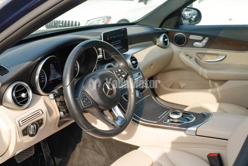 2018 Mercedes-Benz C-Class thumbnail 7