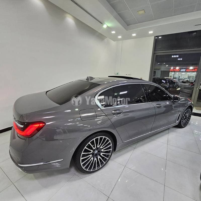 2020 BMW 7 Series thumbnail 5