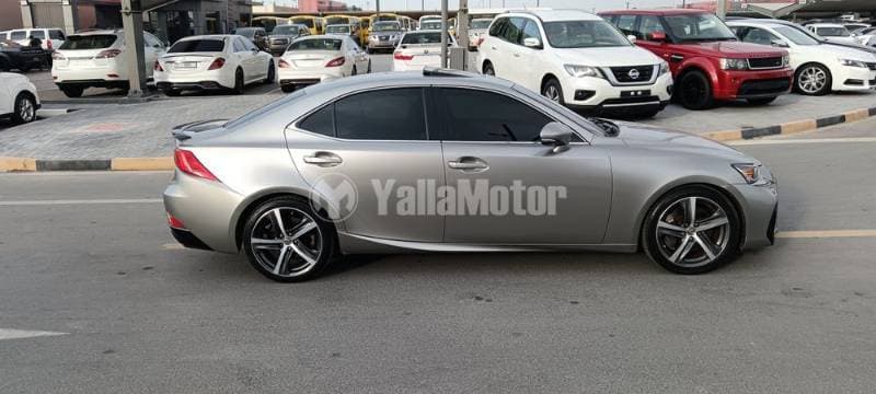 2020 Lexus IS 300 thumbnail 4
