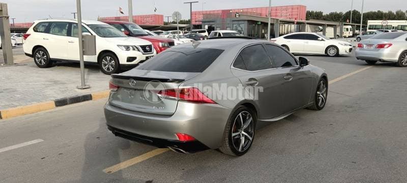 2020 Lexus IS 300 thumbnail 5