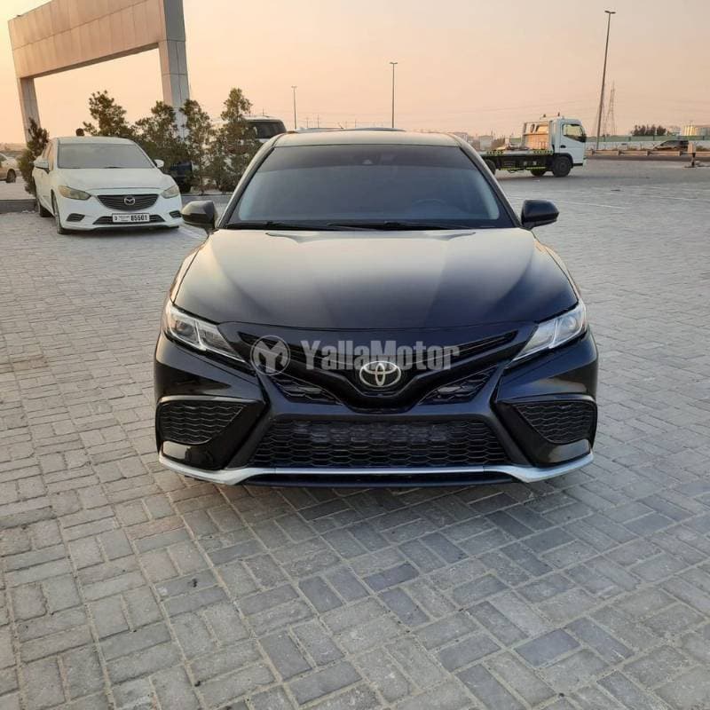 2020 Toyota Camry thumbnail 3