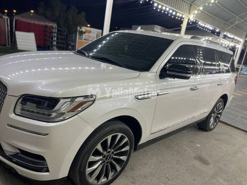2019 Lincoln Navigator thumbnail 2
