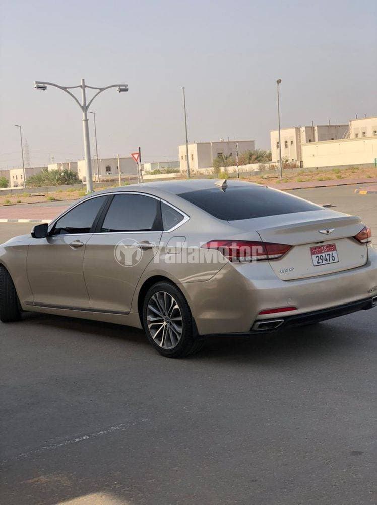 2015 Hyundai Genesis thumbnail 3