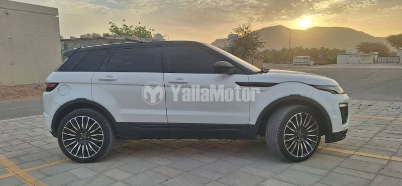 2017 Land Rover Range Rover Evoque thumbnail 2